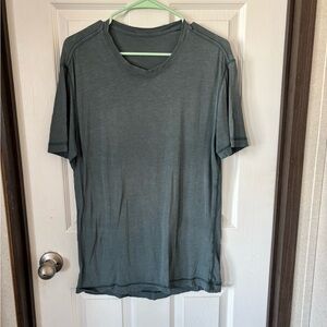 lululemon athletica Men's Teal Short Sleeve Tee